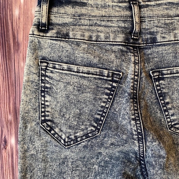 Refuge Jeans - Picture 5 of 6